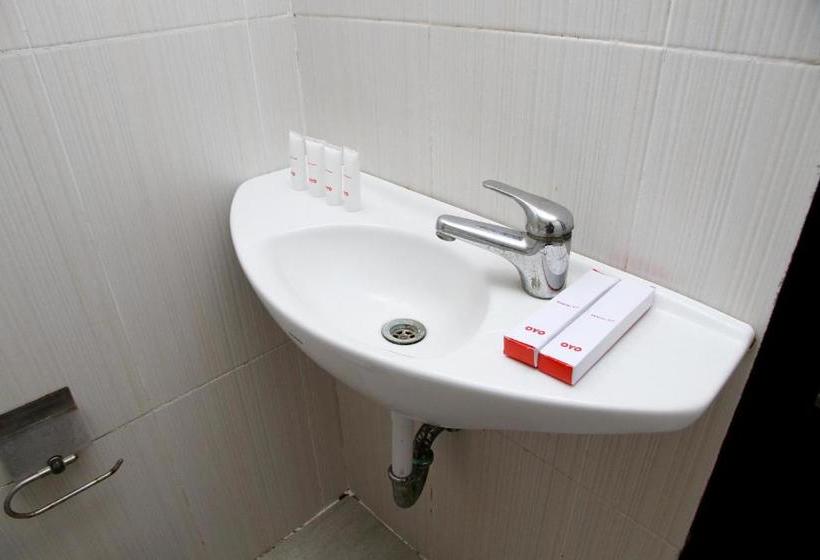 Отель Oyo 1656 Parama Su