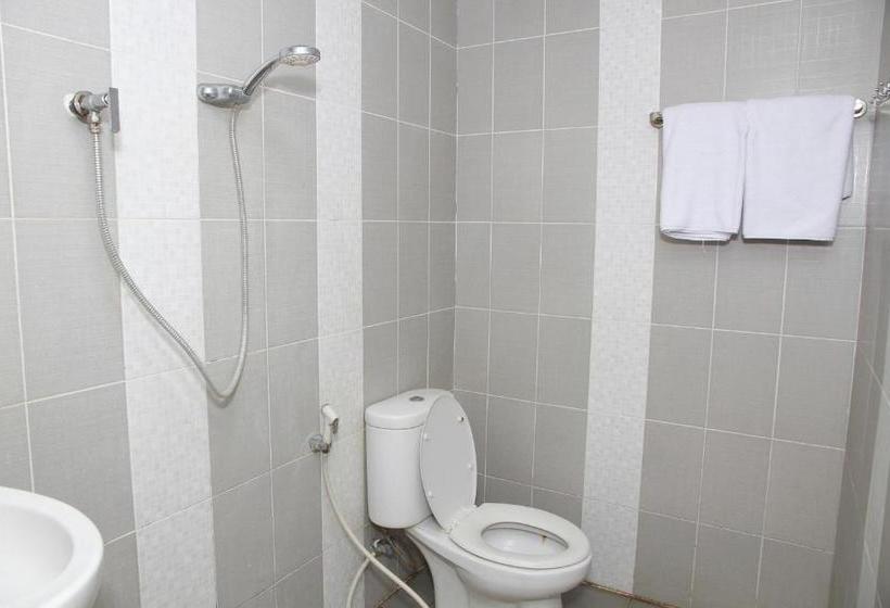 Отель Oyo 1656 Parama Su