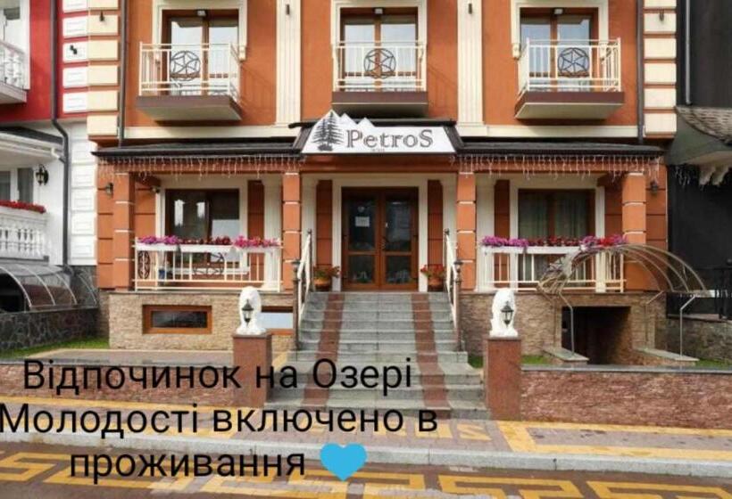هتل Petros