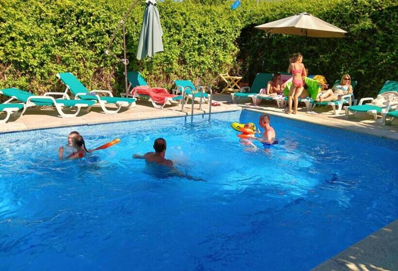 ペンション Residencial Playa Lisa