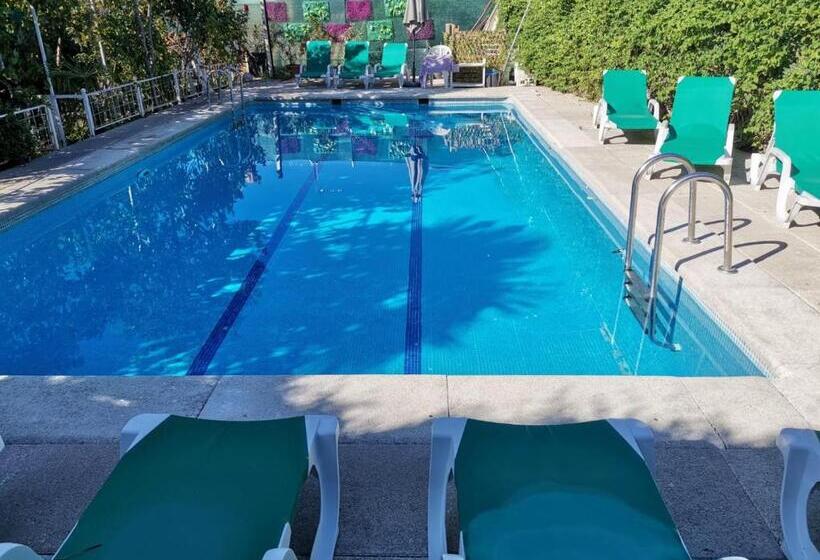 ペンション Residencial Playa Lisa