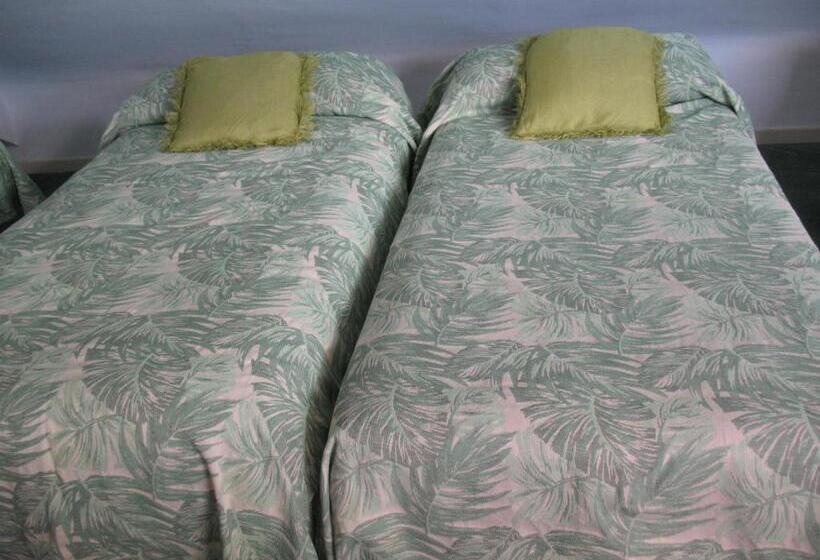 ペンション Residencial Playa Lisa