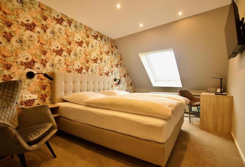 膳宿费 Warsberger Weinhof   Hotel & Weinwirtschaft