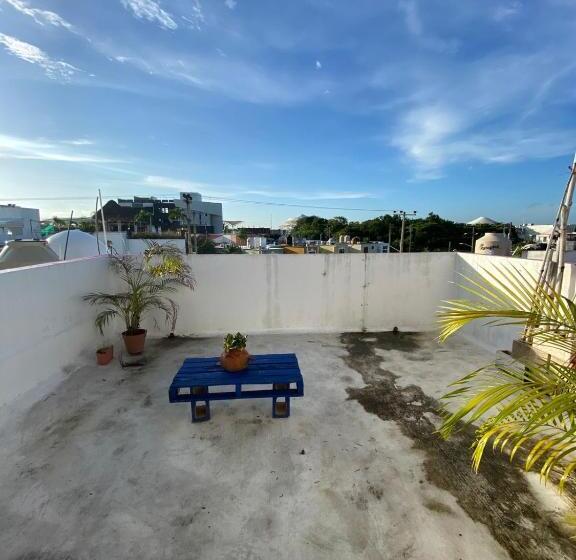 Casa Bugambilias Cancun   Hostel