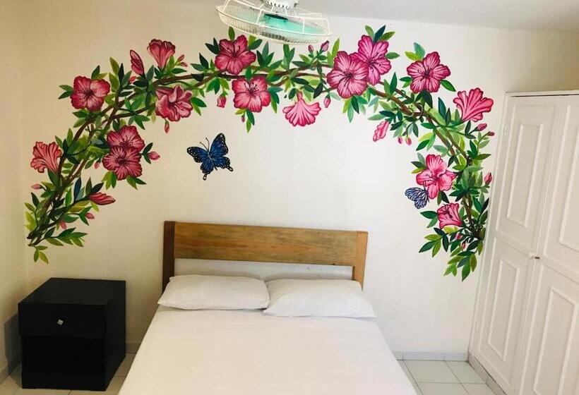 Casa Bugambilias Cancun   Hostel