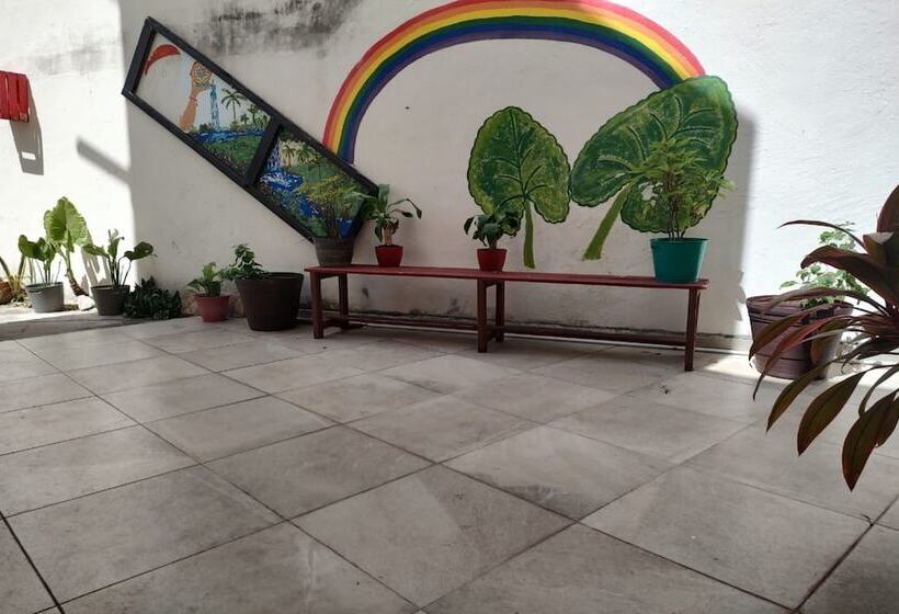 Casa Bugambilias Cancun   Hostel