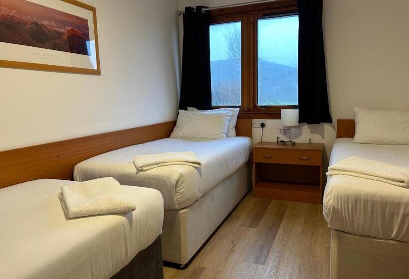 Общежитие Roam West