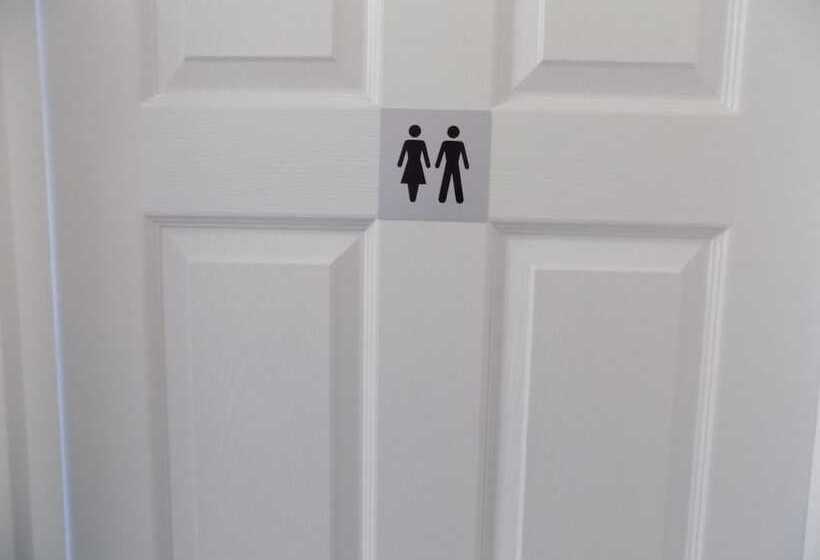 مبيت وإفطار City Stop