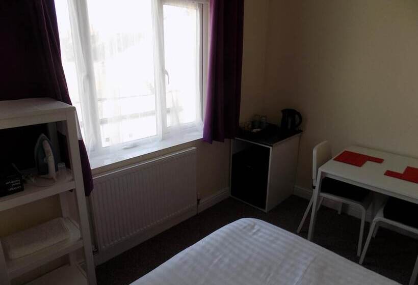 مبيت وإفطار City Stop