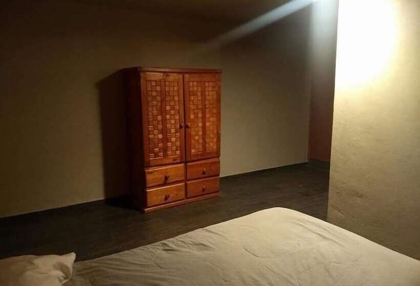 مبيت وإفطار Real De Ariza