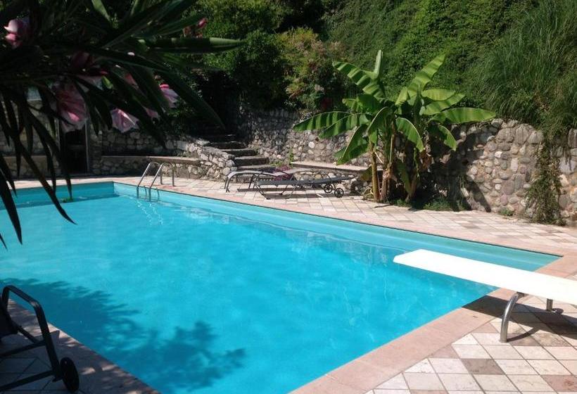 B&b Villa Gardasee With Pool