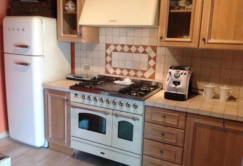 B&b Villa Gardasee With Pool