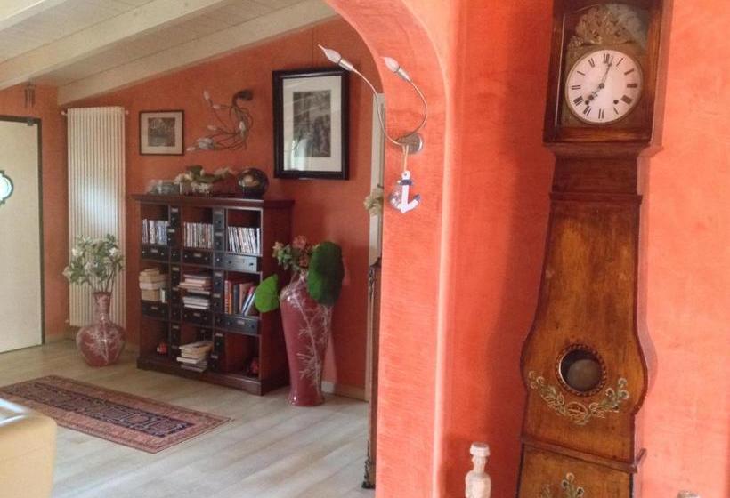 B&b Villa Gardasee With Pool