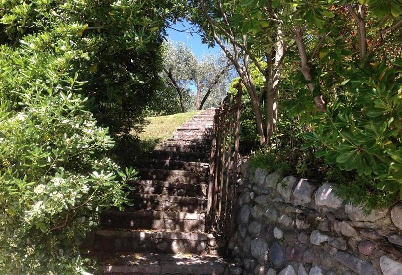 B&b Villa Gardasee With Pool