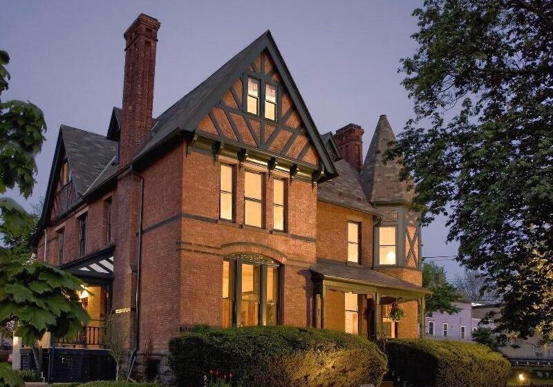 مبيت وإفطار William Henry Miller Inn