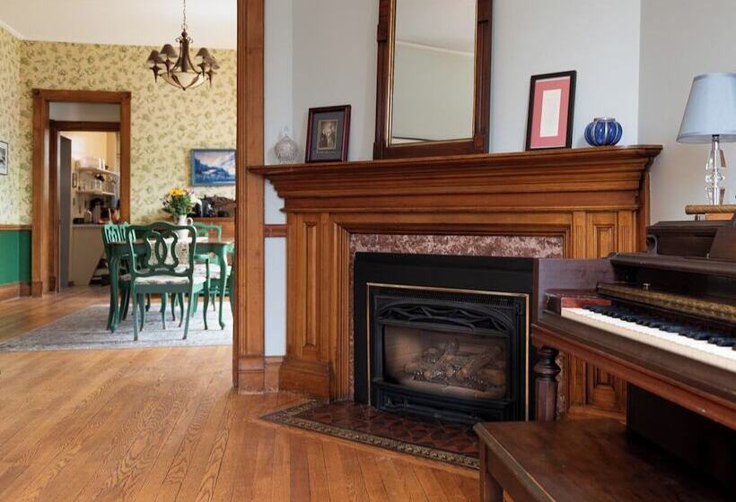 مبيت وإفطار William Henry Miller Inn