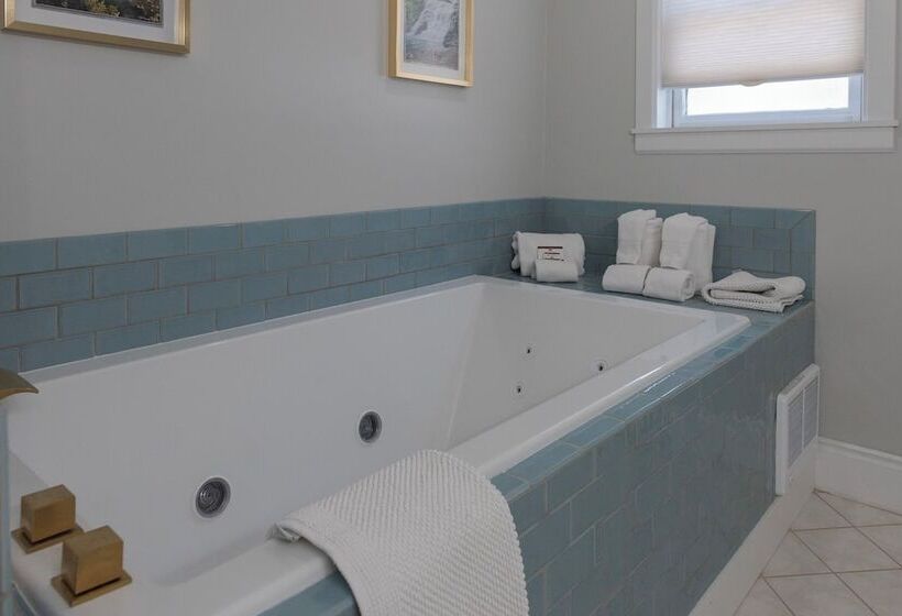 مبيت وإفطار William Henry Miller Inn