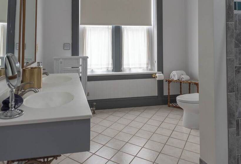 مبيت وإفطار William Henry Miller Inn