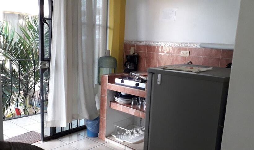 Casa Ana Ruth Hotel Y Suites