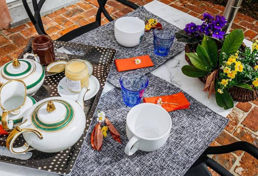 Chateau De Lourdes Cancale   St Malo