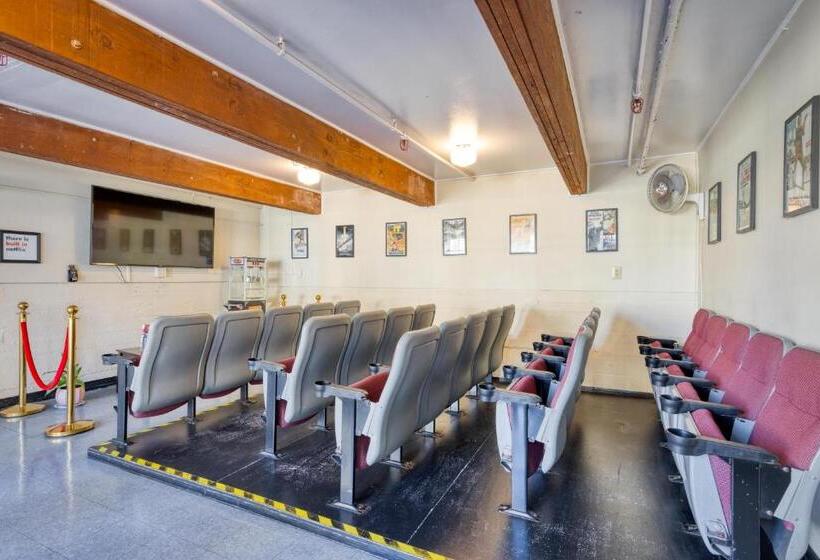 Hi San Francisco Fisherman's Wharf Hostel