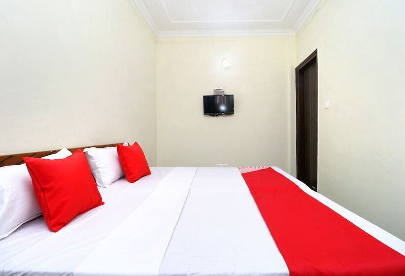 Отель Amrit Guest House By Oyo Rooms
