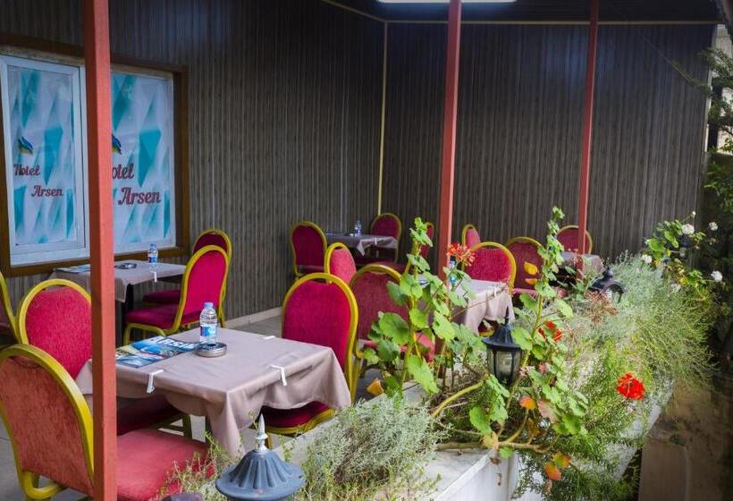 Отель Arsen