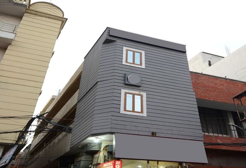 ホテル Best Sleep Inn By Oyo Rooms