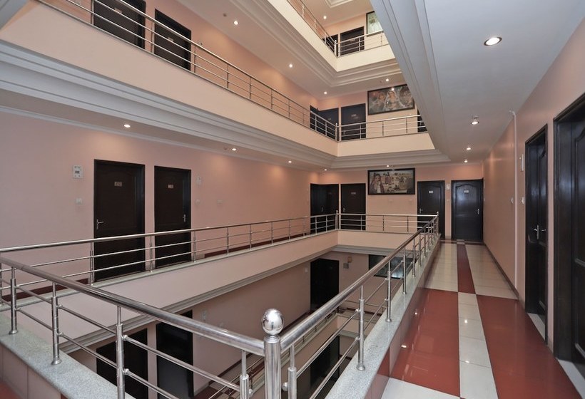 Отель Capital O 40539  Triputi