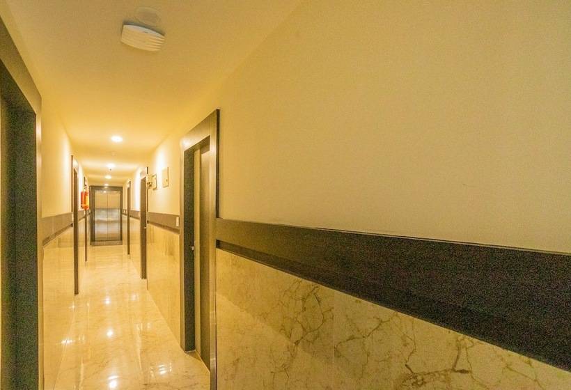 호텔 Super Capital O Boulevard Elite Madiwala Near Ragigudda Sri Prasanna Anjanayeswamy Temple