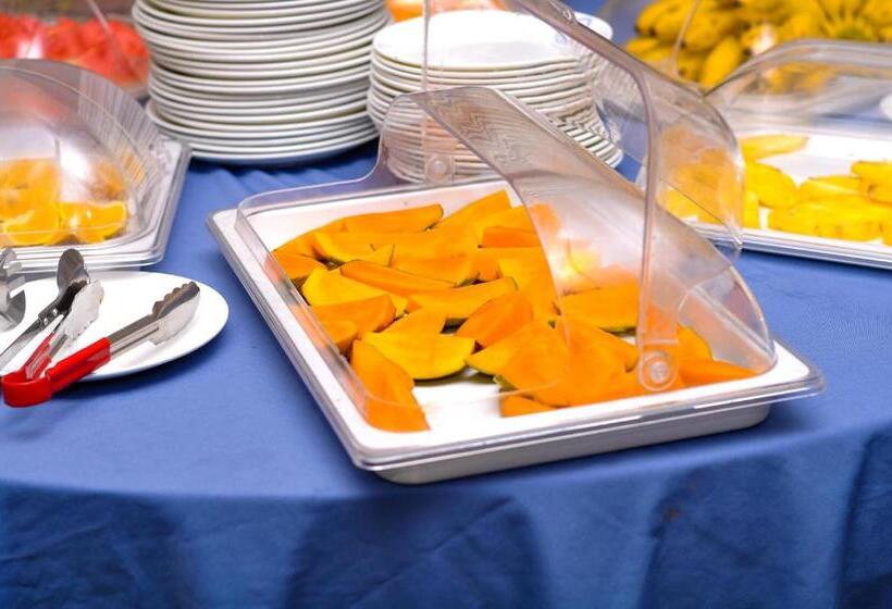 酒店 Forodhani Park