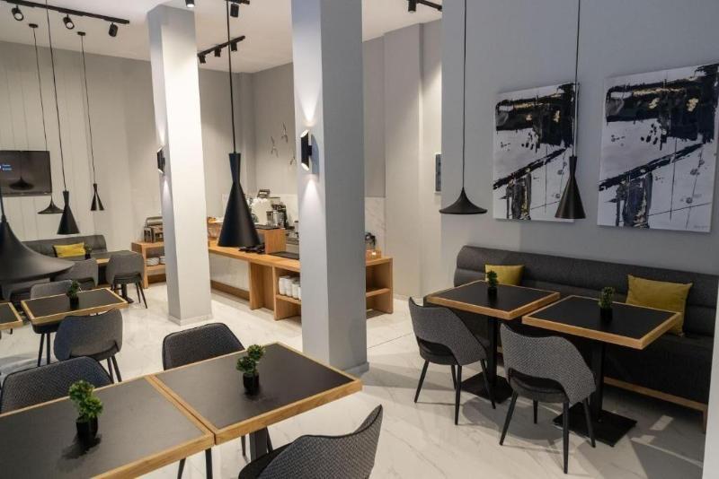 هتل Grand Port Suites