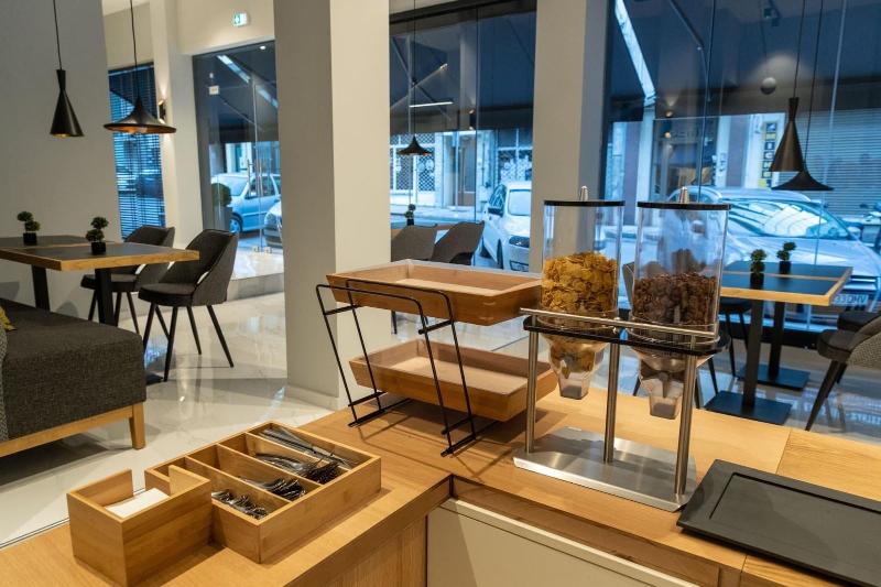 هتل Grand Port Suites