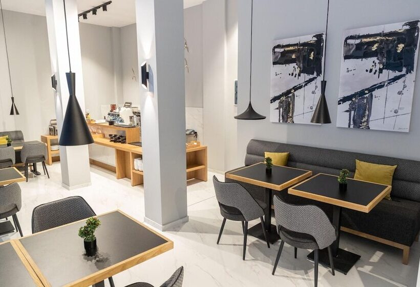 هتل Grand Port Suites