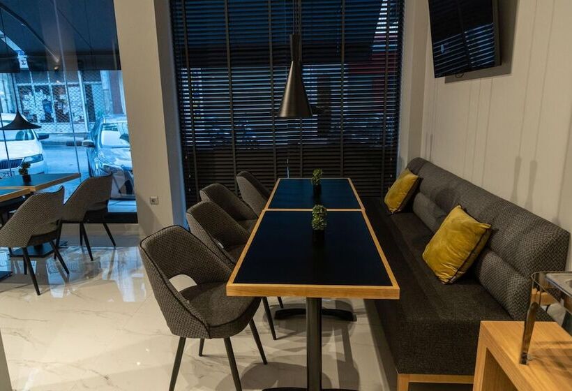 هتل Grand Port Suites