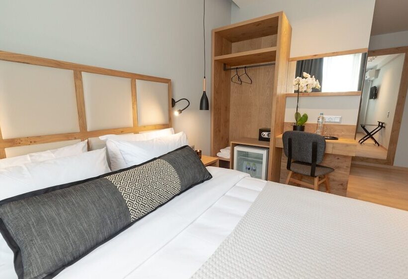 هتل Grand Port Suites