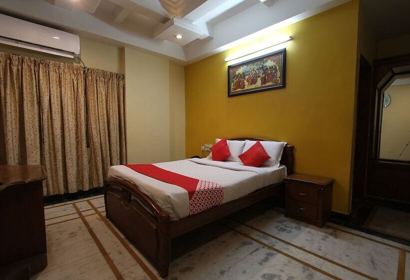 酒店 Kubera Palace By Oyo Rooms