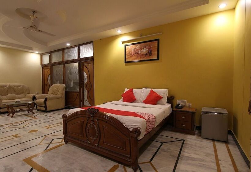 酒店 Kubera Palace By Oyo Rooms