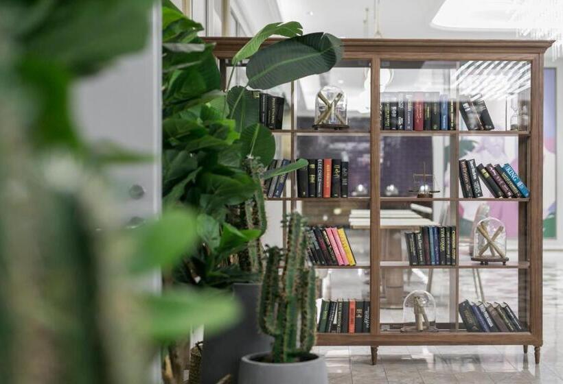 Отель Mercure Ordos Downtown