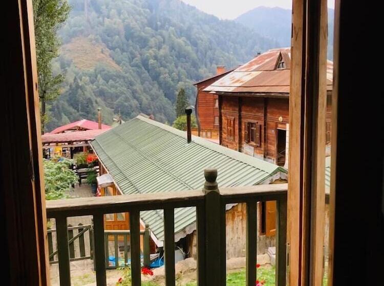 בית מלון כפרי Pilita Bungalov & Restaurant