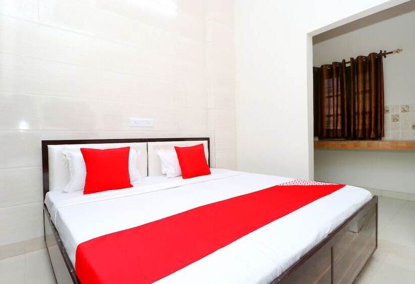 فندق Raj Apartments  By Oyo Rooms