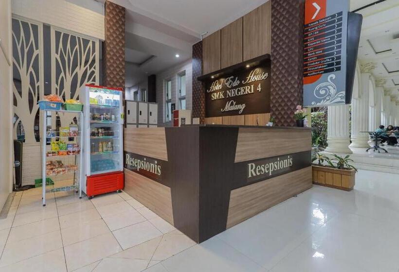 酒店 Reddoorz Syariah @ Klojen Malang