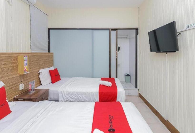 酒店 Reddoorz Syariah @ Klojen Malang