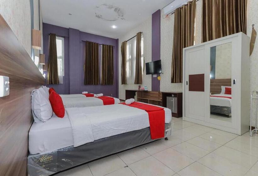 酒店 Reddoorz Syariah @ Klojen Malang