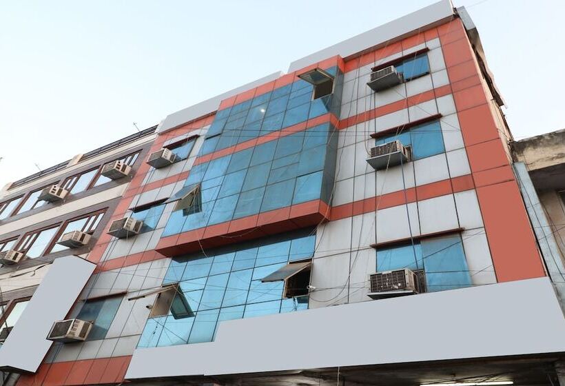 酒店 Regal 2 By Oyo Rooms