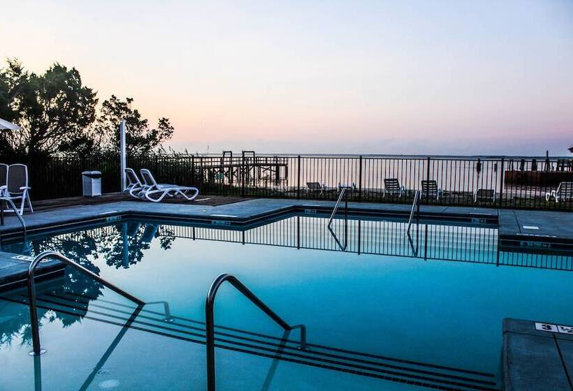 River Hotel Of Southport