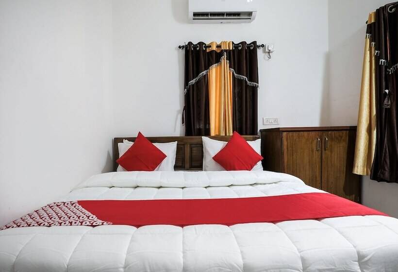 فندق Rosy Guest House By Oyo