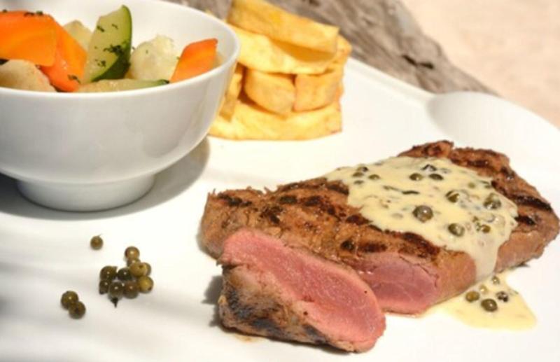 בית מלון כפרי Upendo Beach Boutique