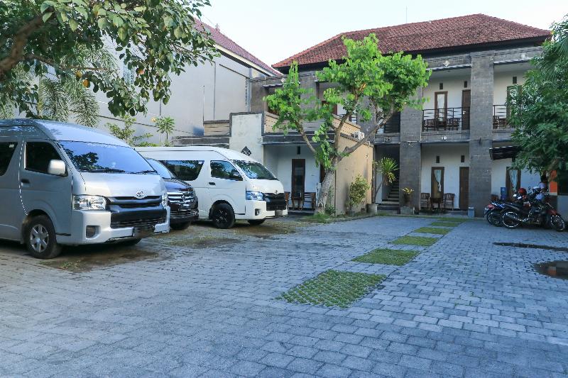 ホテル Warta Putra