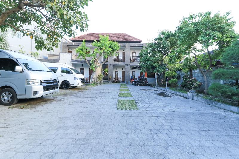 ホテル Warta Putra